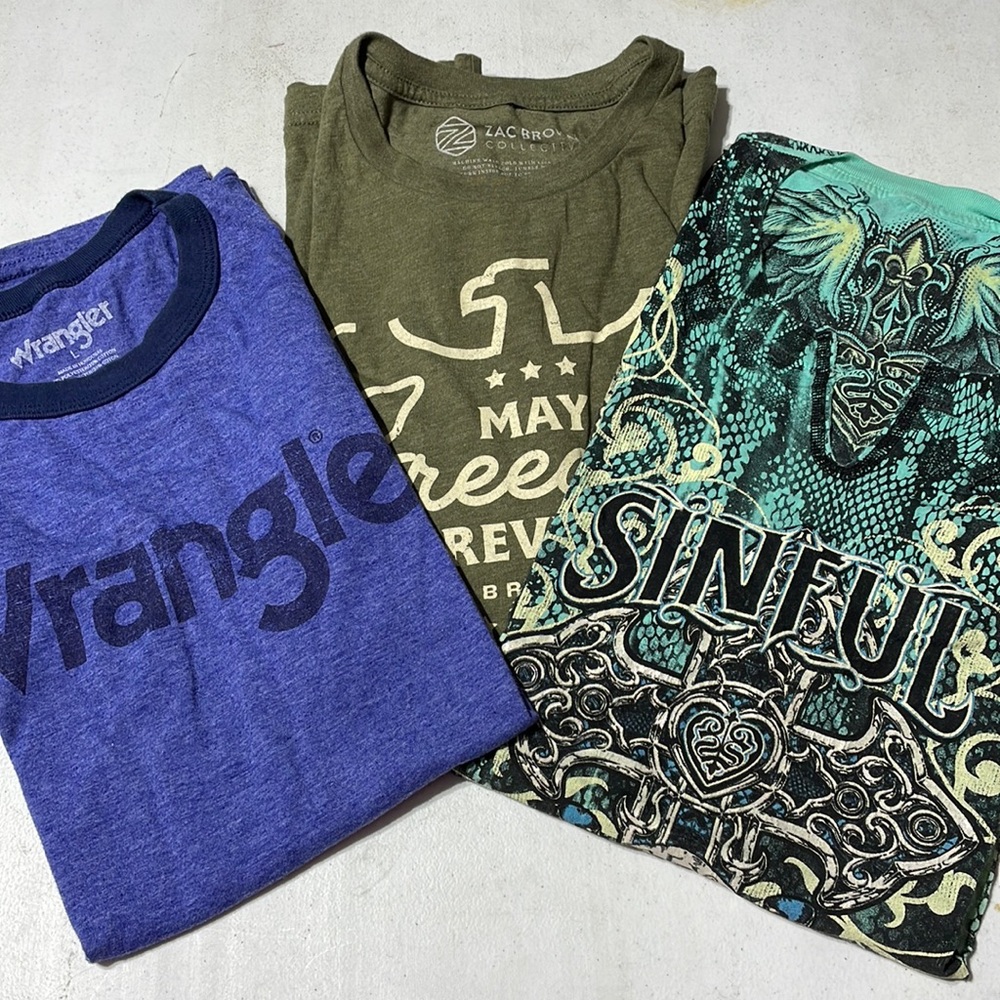 Bundle of 3 women T-Shirts short sleeves